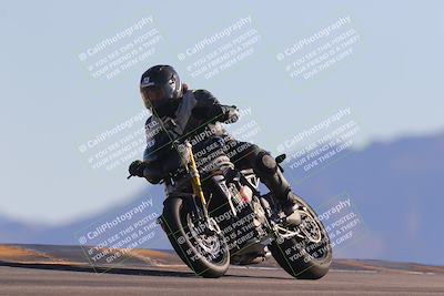 media/Nov-06-2023-Moto Forza (Mon) [[ce023d0744]]/3-Intermediate Group/Session 5 (Turn 9)/